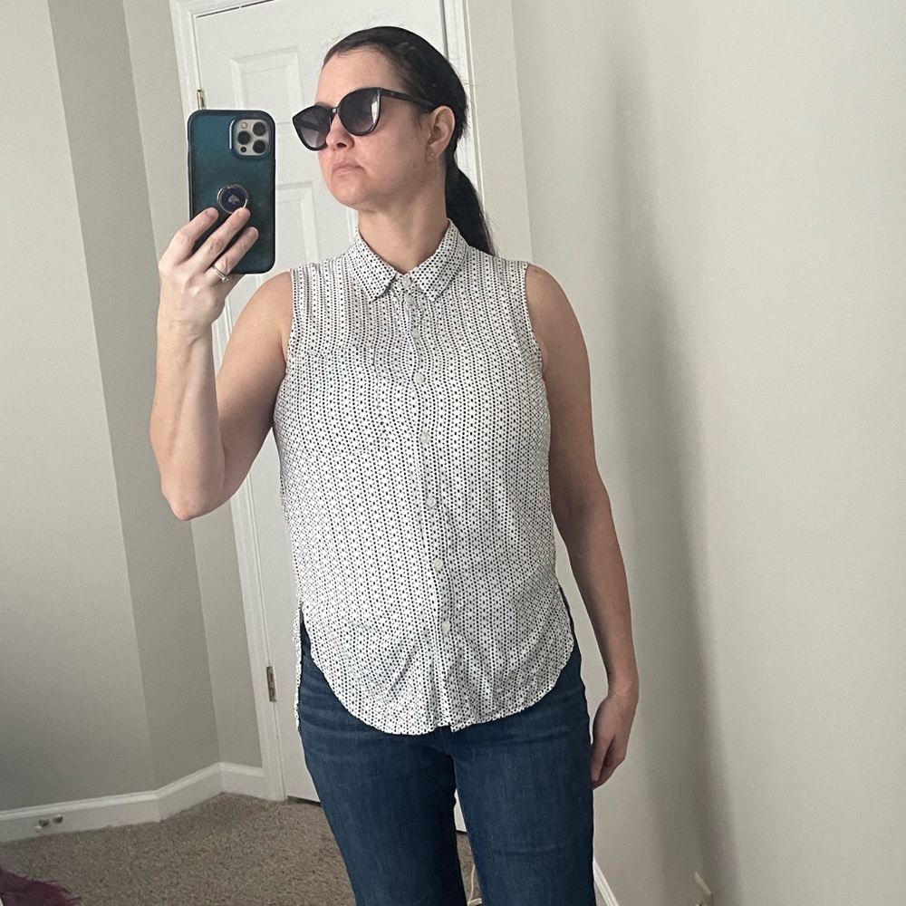 Velvet Heart Black and White Patterned Shirt - Picture 3 of 14